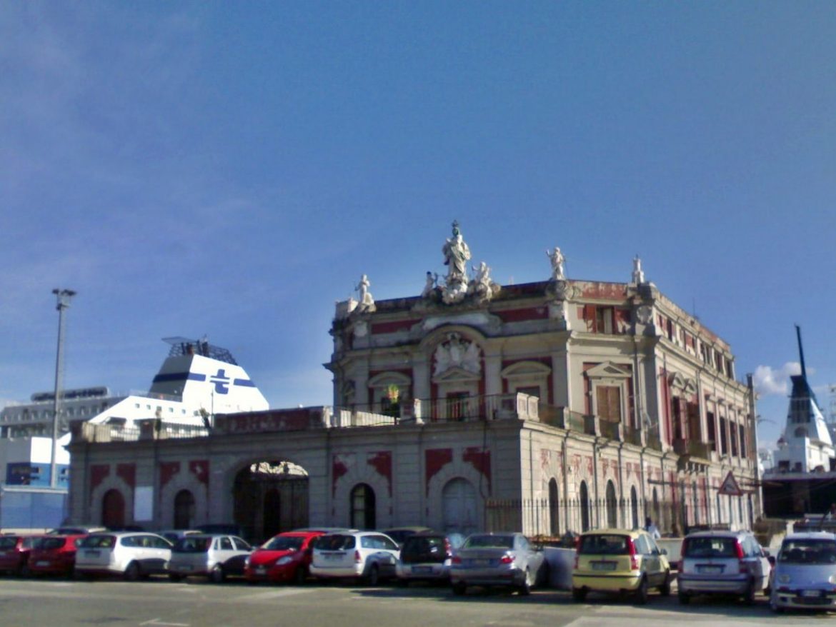 Immacolatella_Palazzo