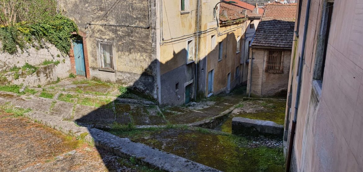San Pietro al Tanagro: la nuova vita di borgo Serrone