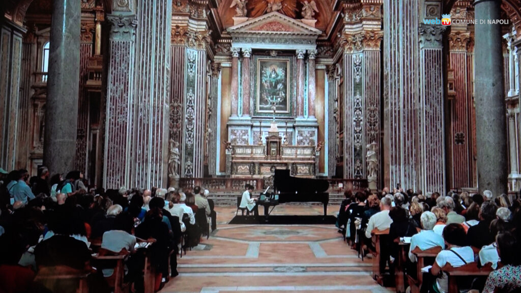 SPINACORONA, “la musica parla di pace”