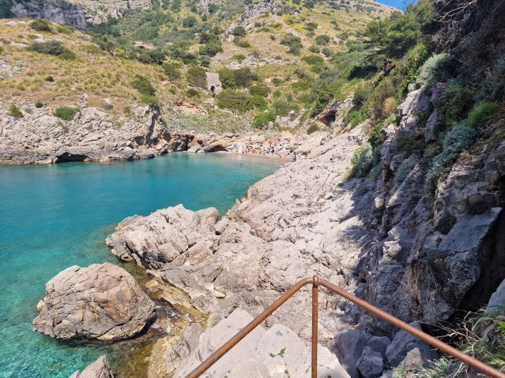 Aprire l’accesso alla piattaforma della Baia di Ieranto