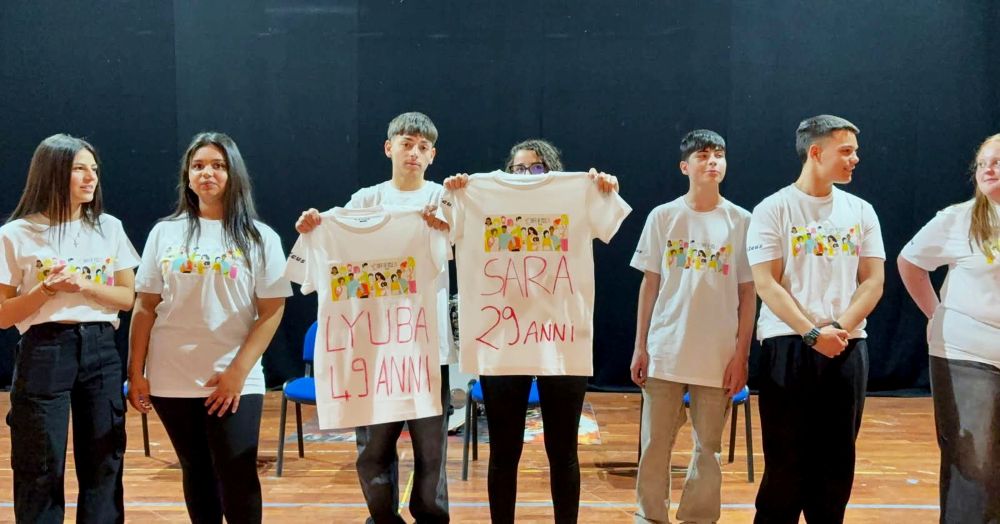 Studenti da tutta Italia a Napoli contro la violenza di genere