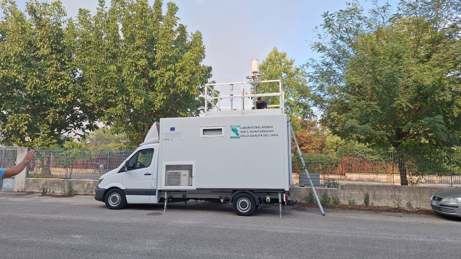 L’incendio ad Airola, gli interventi dell’Arpa Campania