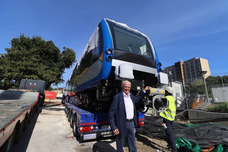 Primo nuovo treno per la Linea 6 della Metro di Napoli